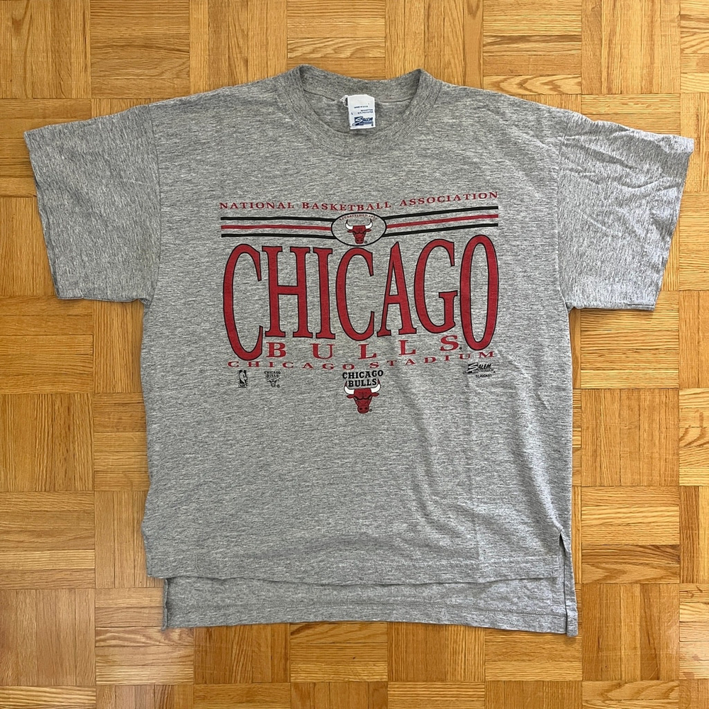 Vintage 90s Chicago Bulls Salem Sportswear shirt Large
